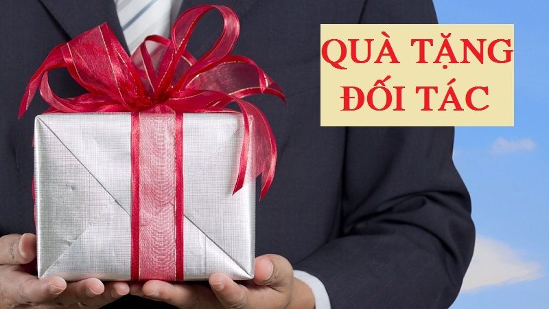 Tặng Quà Sinh Nhật Cho Đối Tác VIP Có Bắt Buộc Không?